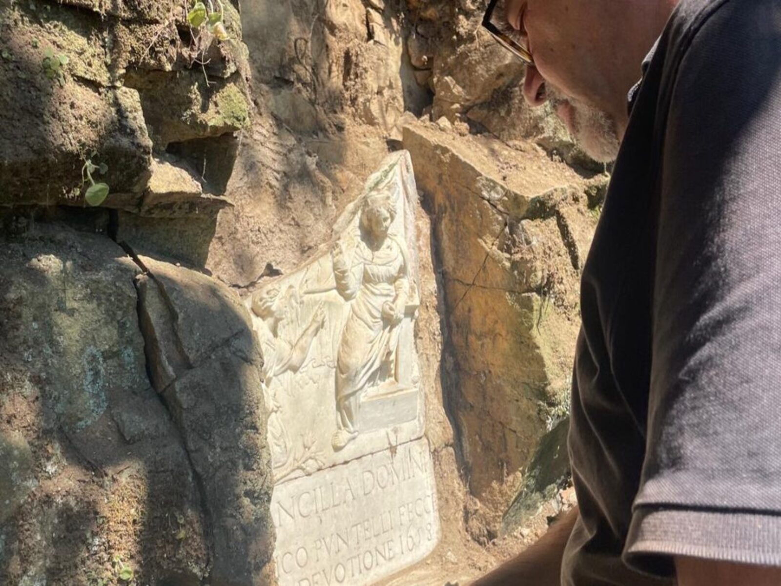 “Quello che non c’è: il restauro dell’Annunciazione di Moneta” – a Carrara